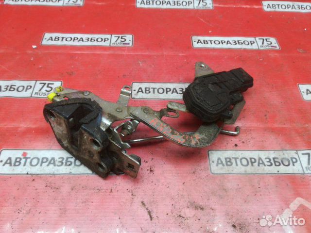 Замок двери передний левый Suzuki Kei HN22S K6A