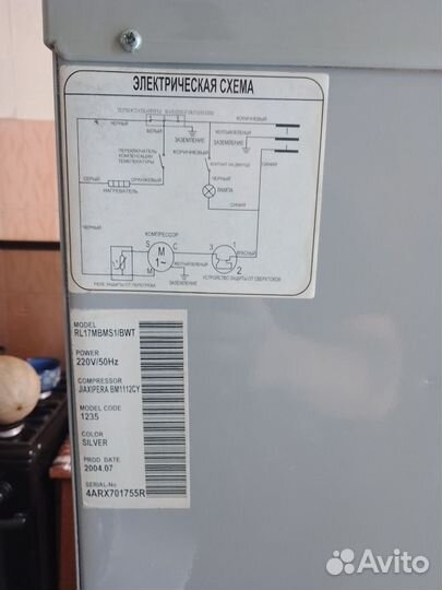 Холодильник Samsung RL17mbms1 BWT