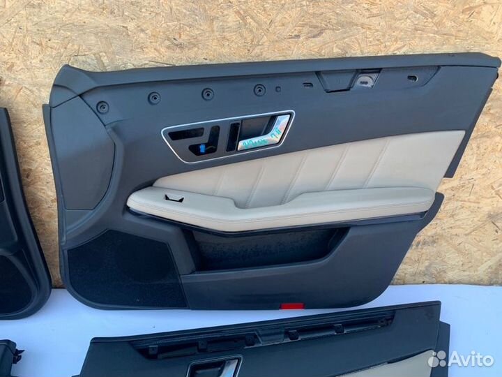 Дверные карты Mercedes-Benz E W212 3.5 2010