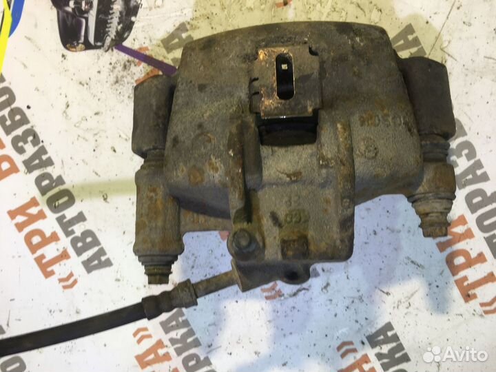 Мерседес Вито Суппорт передний Лев