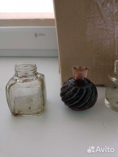 Чернильница и баночки