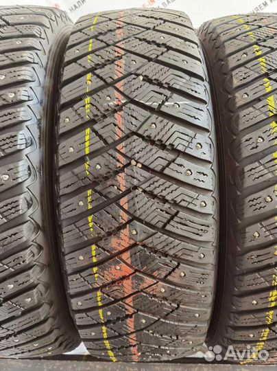 Kumho Crugen HP91 215/65 R17 99T