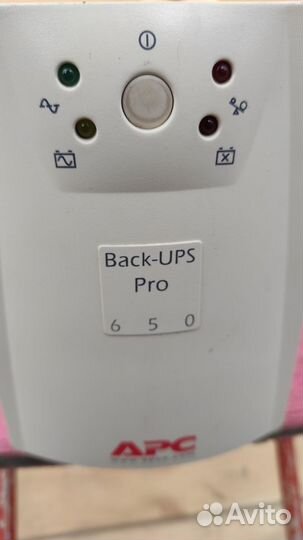 Источник бесперебойного питания apc