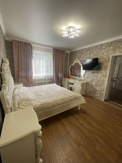 Дом 360 м² на участке 2 сот.