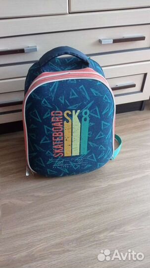 Каркасный рюкзак с ортопедической спинкой