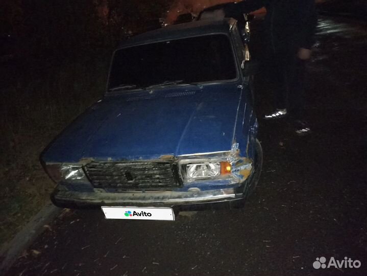 ВАЗ 2107 1.6 МТ, 2002, битый, 73 000 км