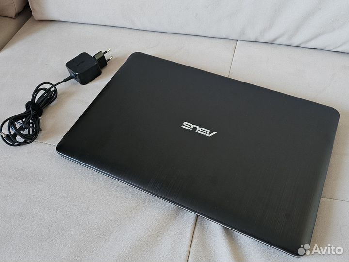 Ноутбук asus