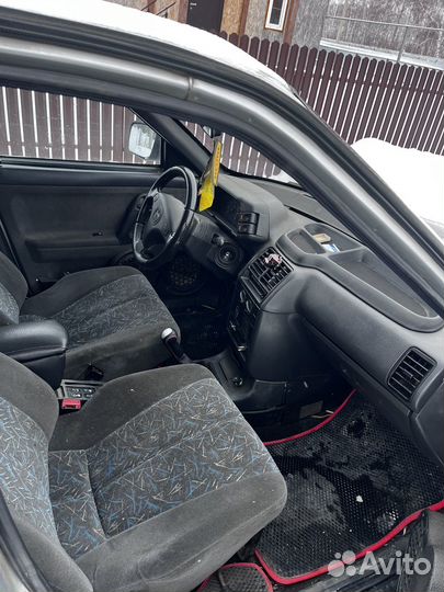 ВАЗ 2112 1.5 МТ, 2004, 207 323 км