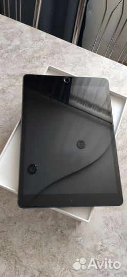 iPad 10.2, 32Гб, 2019г.в на разбор