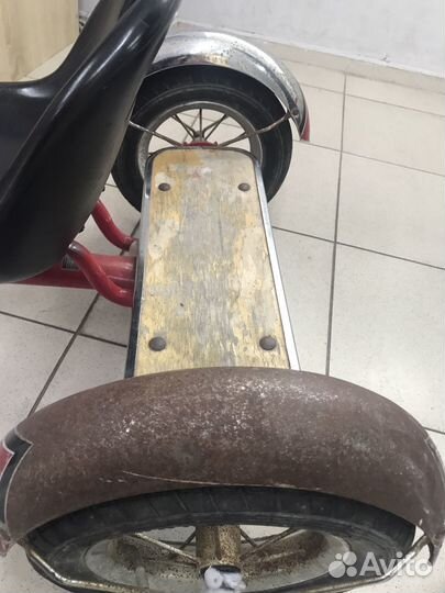 Детский велосипед Schwinn roadster trike