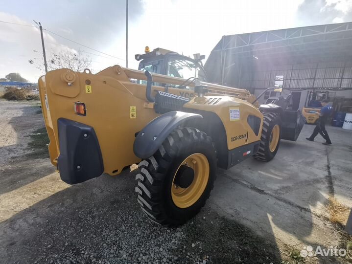 Телескопический погрузчик XCMG XC6-3514K, 2024