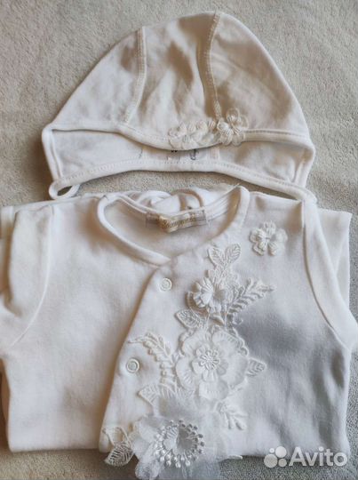 Комплект на выписку (комбинезон и шапочка)