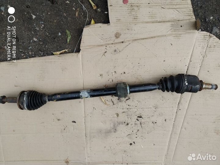 Привод правый Toyota Corolla 150/151 06-12г