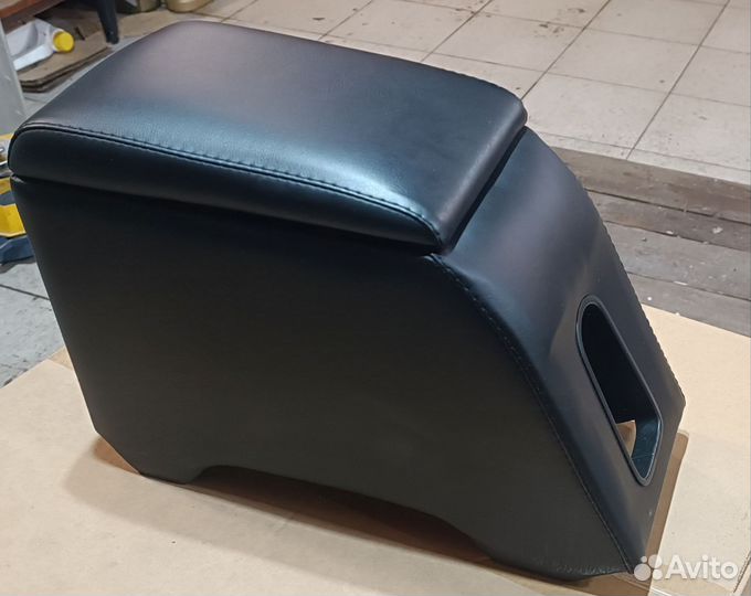 Подлокотник volkswagen polo sedan