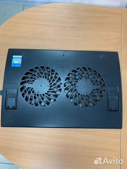 Подставка с охлаждением