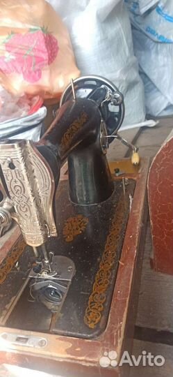 Швейная машина