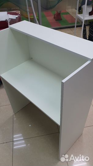 Стол ресепшн