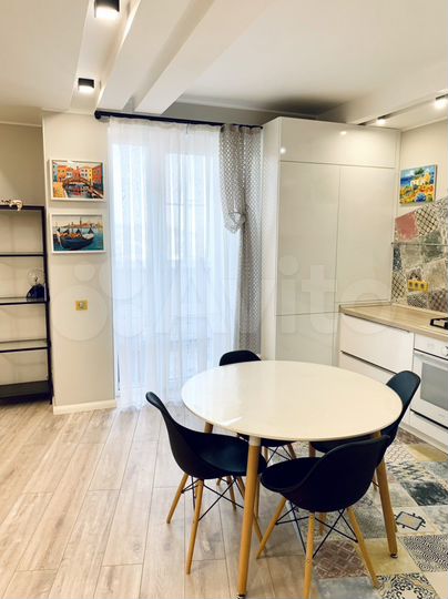 3-к. квартира, 80 м², 8/10 эт.