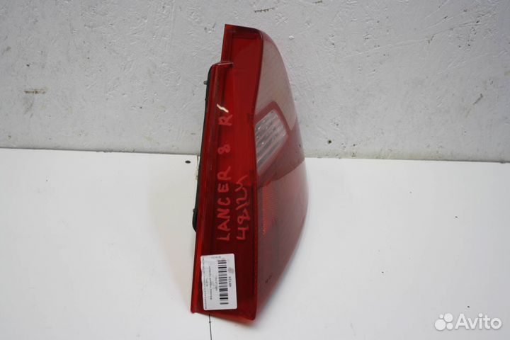 Фонарь задний правый Mitsubishi Lancer 8 1999