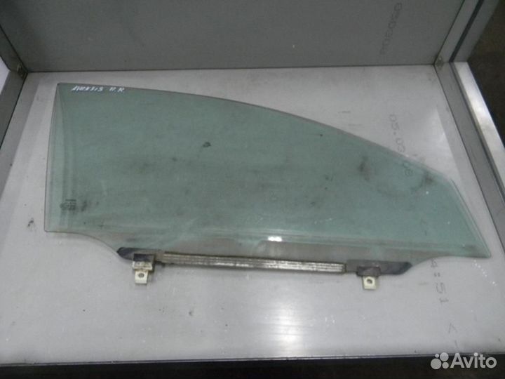 Стекло двери передней правой Toyota Avensis 2 (200