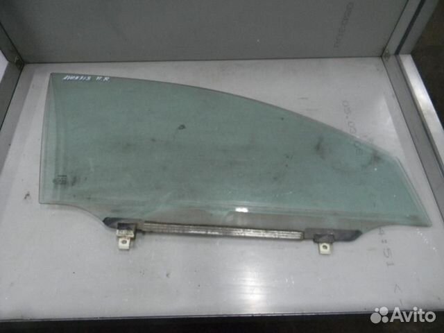 Стекло двери передней правой Toyota Avensis 2 (200