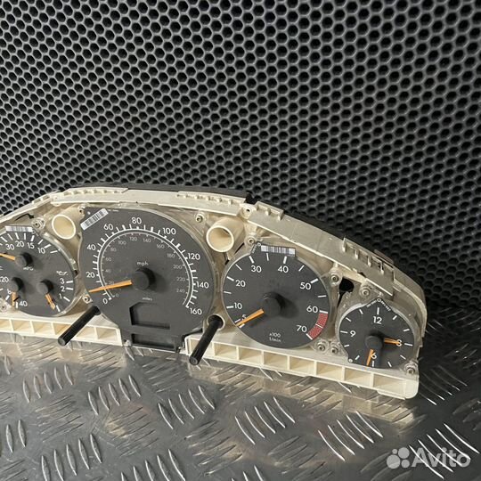 Панель приборов Mercedes-Benz S-класс