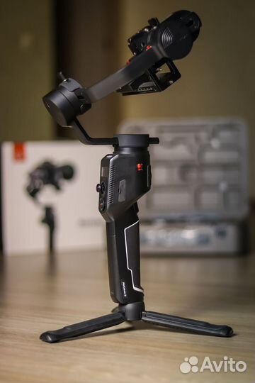 Стабилизатор для камеры Moza AirCross2