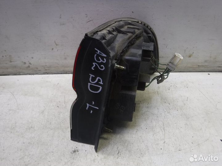 Фонари задние Nissan Maxima A32