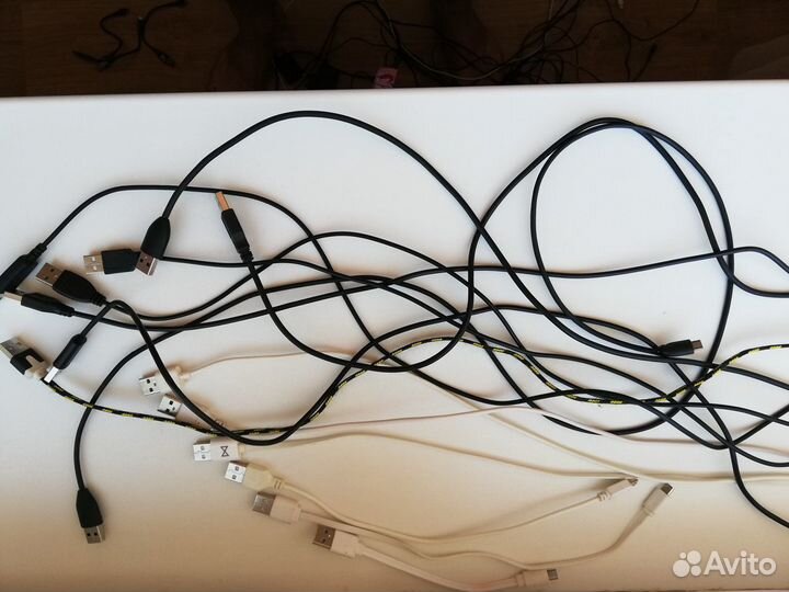Зарядные устройства, адаптеры и USB кабели