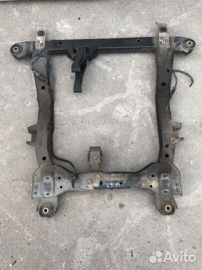 Балка подвески передняя Opel Astra J 2010