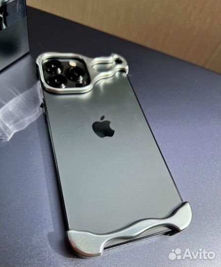 Дизайнерский чехол на айфоны 13pro/13pro Max