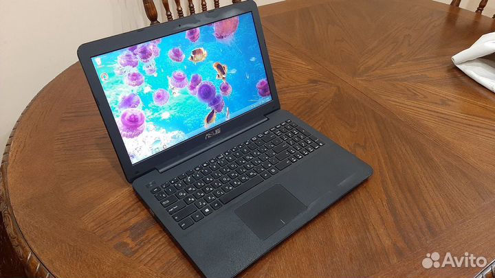 Ноутбук Asus X554L i5-5200u, GT920m