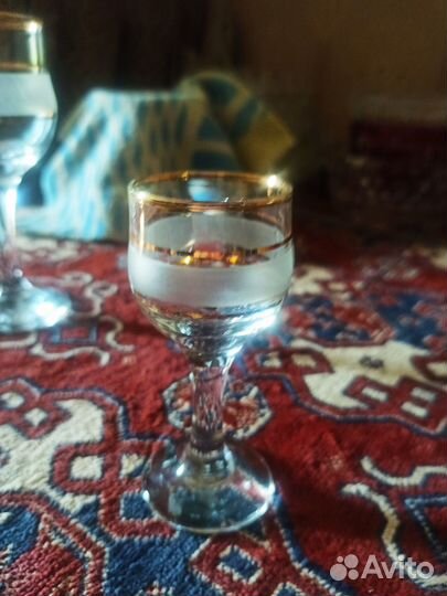 Хрустальные стаканы, фужеры, бокалы и рюмки