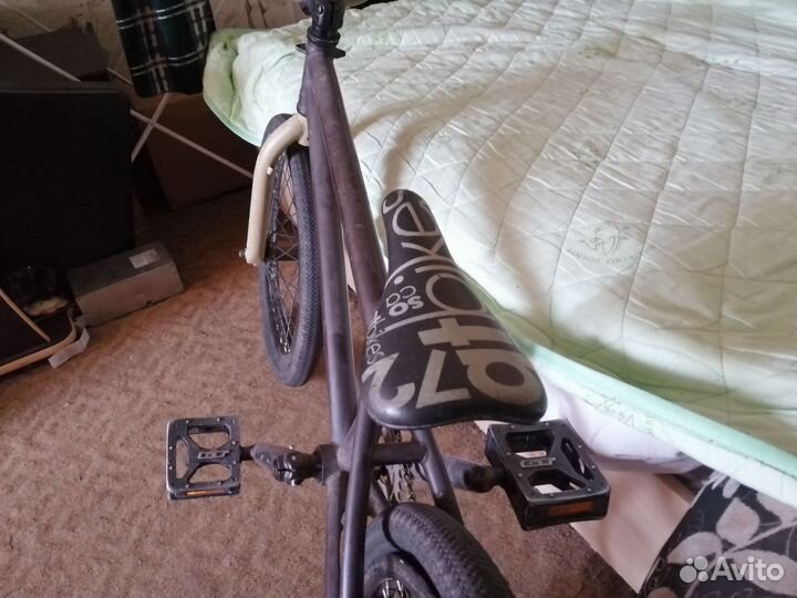 Велосипед bmx трюковой GT