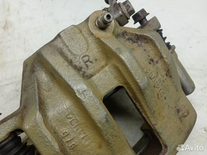 Суппорт тормозной передний правый Hyundai Porter 1