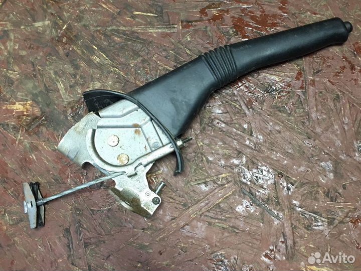 Ручка ручного тормоза Рено Логан I