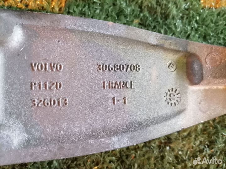 Опора двигателя (подушка двс) правая 30680708 Volv