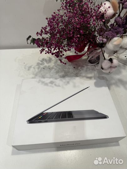 MacBook Pro (13-inch, 2019)