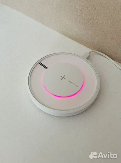 Nillkin Magic disk 4 беспроводное зарядное устройс