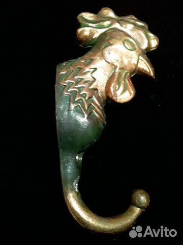 Бронзовая ключница 