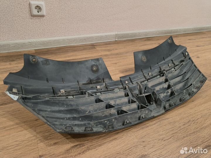 Решетка радиатора Renault Logan 1 рестайлинг