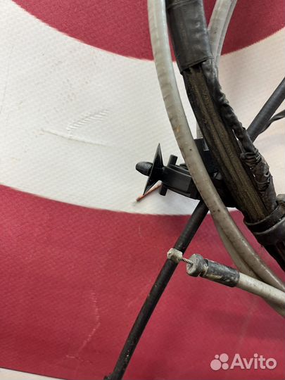 Рено сандеро степвэй логан трос капота