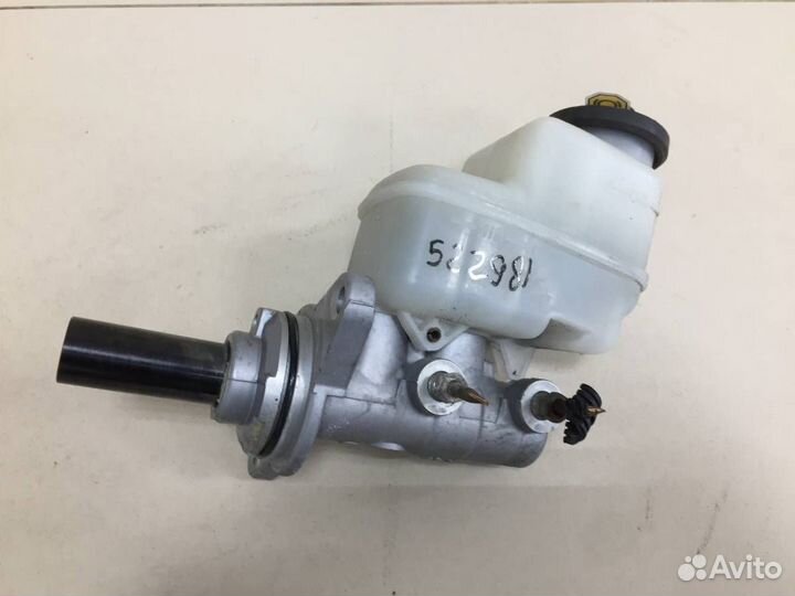 Б/У Цилиндр тормозной главный 4720142381 toyota