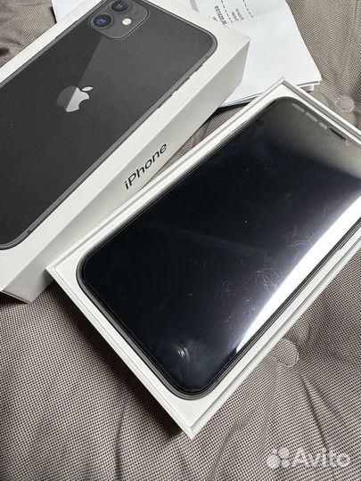 iPhone 11, 64 ГБ