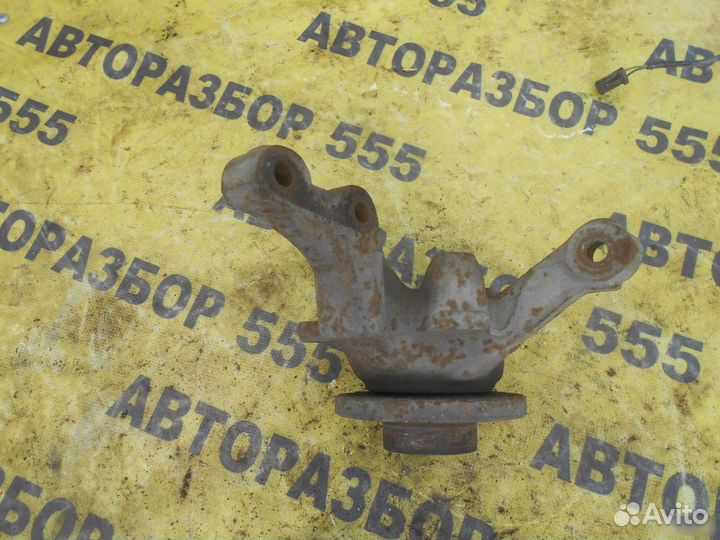 Кулак поворотный передний левый Renault Symbol