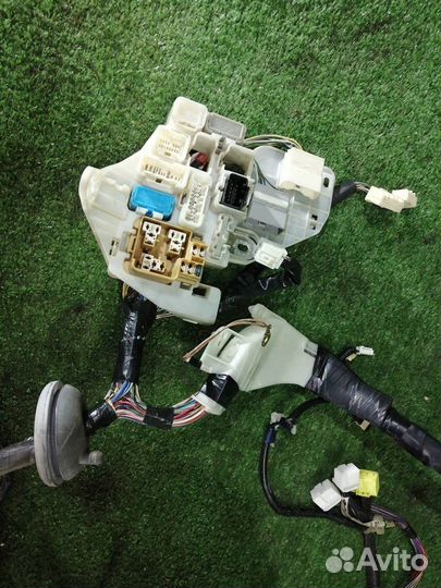 Проводка под торпедо Toyota Chaser GX100 1G-FE