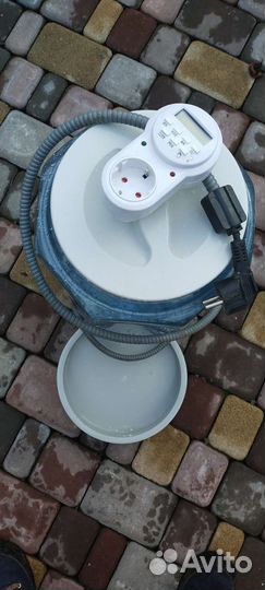 Автоматическая кормушка для домашних животных