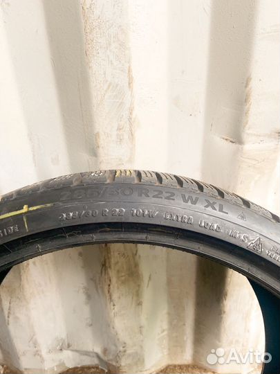 Continental ContiWinterContact TS 860S 285/30 R22 101W