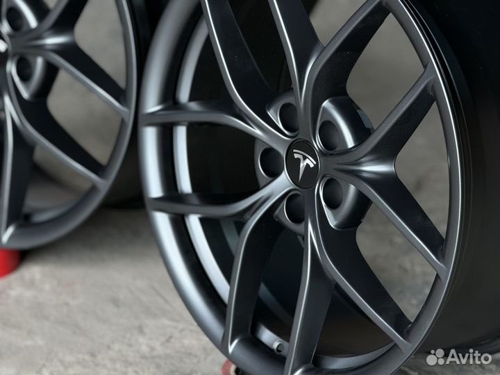 Диски Tesla MattGray 5/114.3 R20