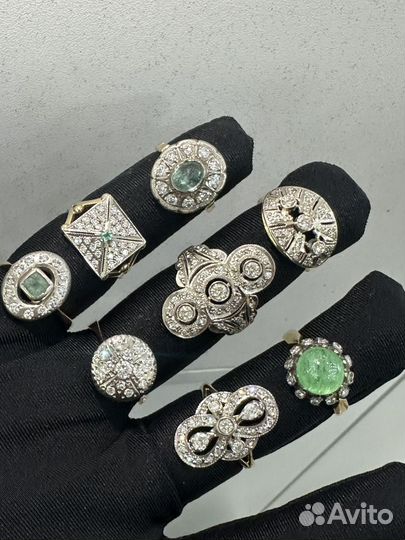 Золотые кольца с бриллиантами и изумрудами 583750